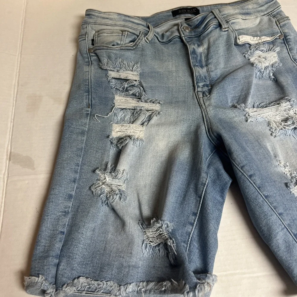Judy Blue Jean Shorts Womens 1XL Destroyed Cut Off Bermuda Everyday Stretch‎